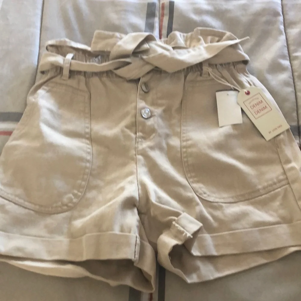 Shorts - Picture 1 of 2
